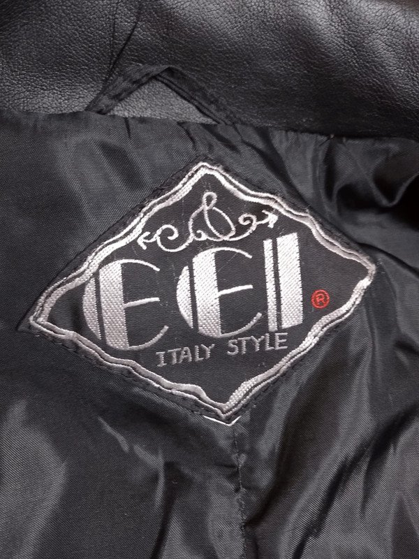 Wie neu. Stylische schwarze Herrenjacke aus Leder. Größe XL.