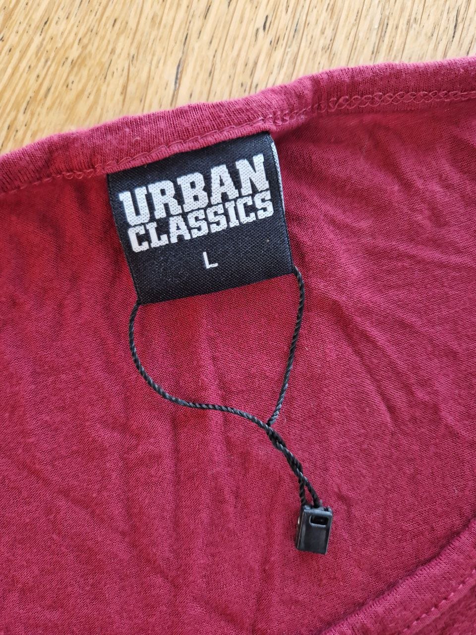 Urban Classics. Bequemes T-Shirt. Viskose. Größe L. 