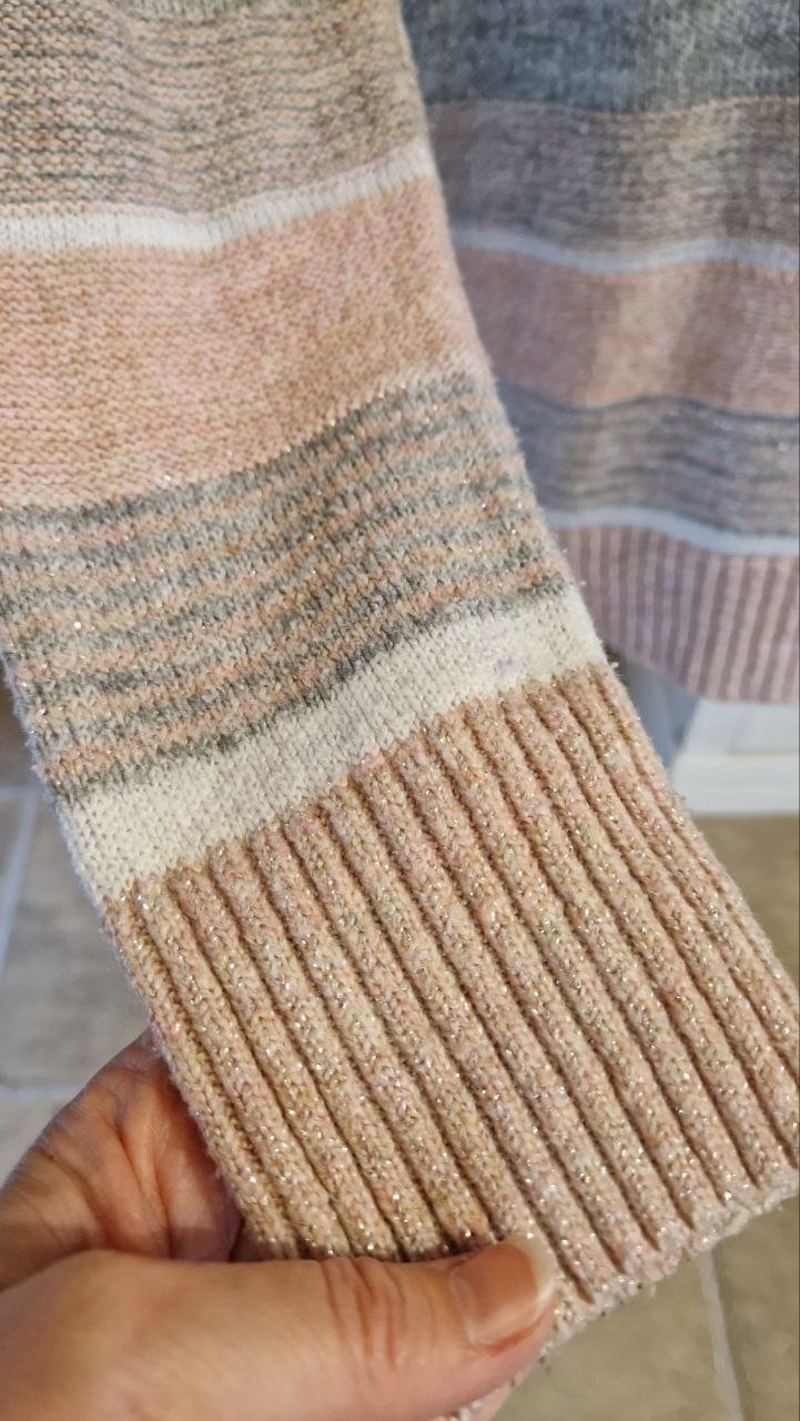 Laura Torelli. Bequemer Pullover.  Größe S-M. 