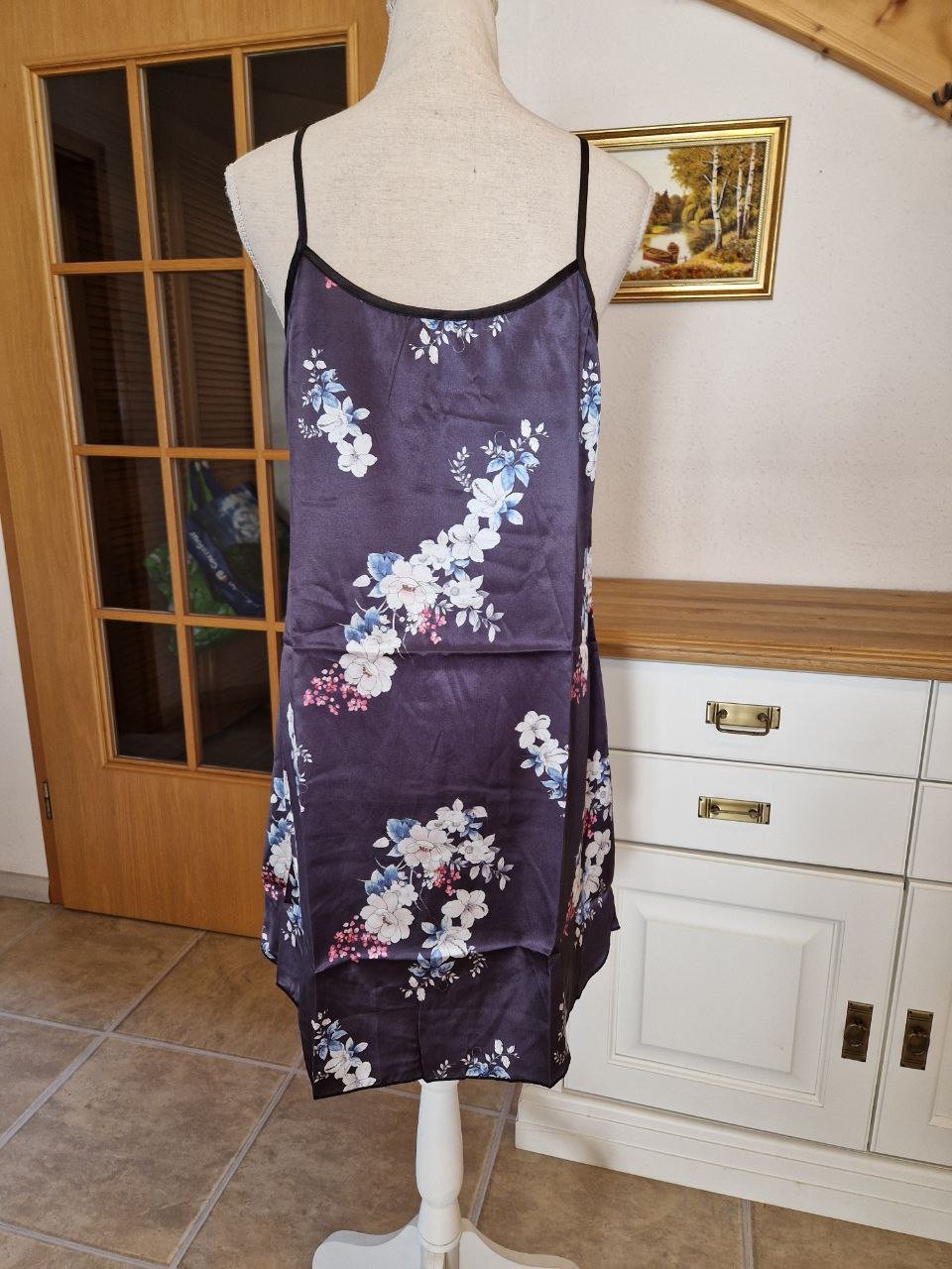 Elegantes Nachthemd. Nachtwäsche. Kleid.  Größe L. 