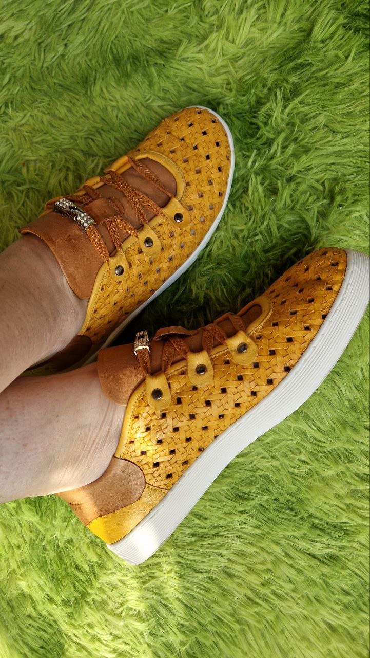 Neu. Cosmos. Weiche atmungsaktive Lederschuhe, Halbschuhe. Größe 39.