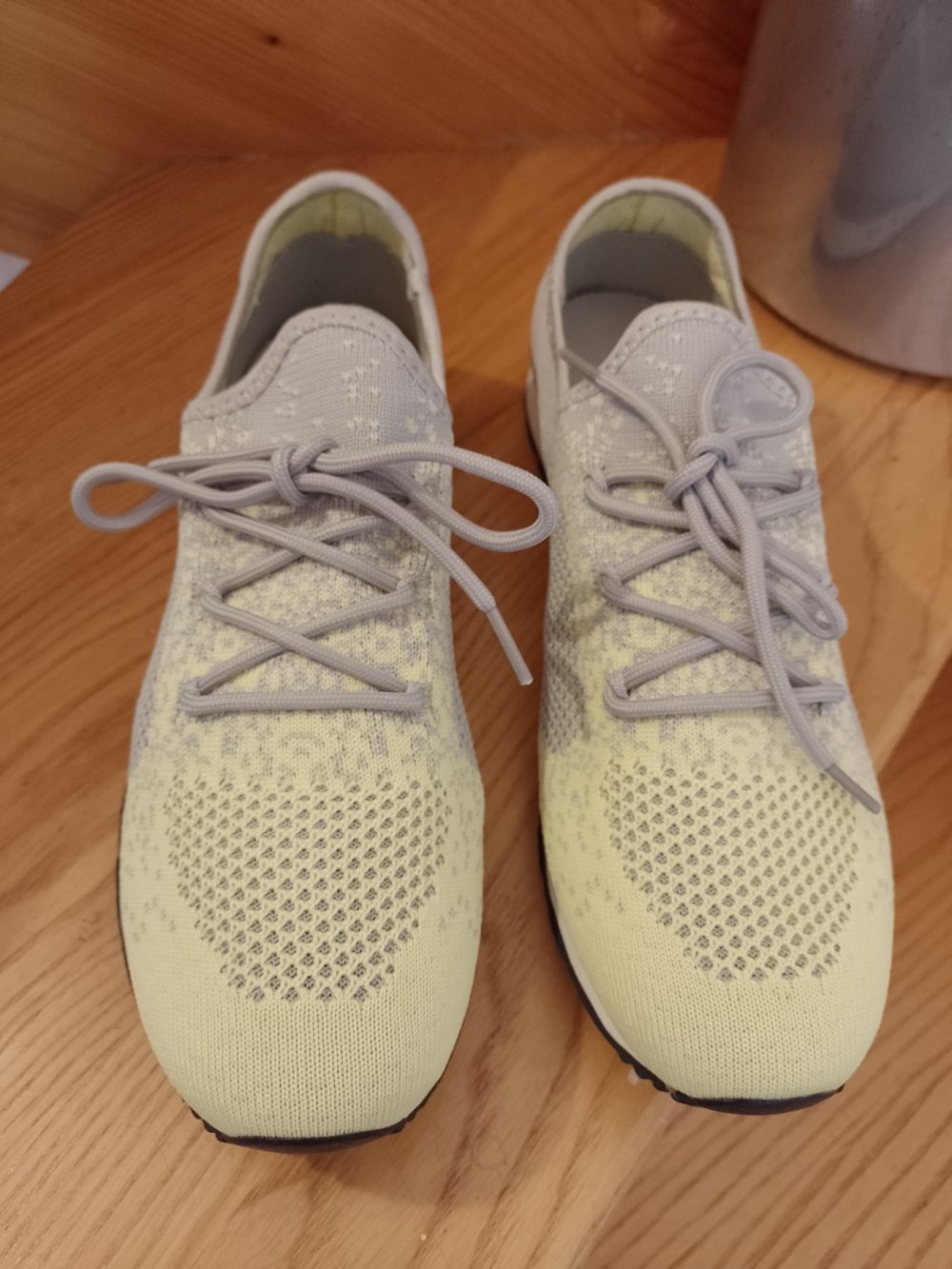 Lynfield. Neu stylische Sneaker. Sportschuhe. Größe 40.