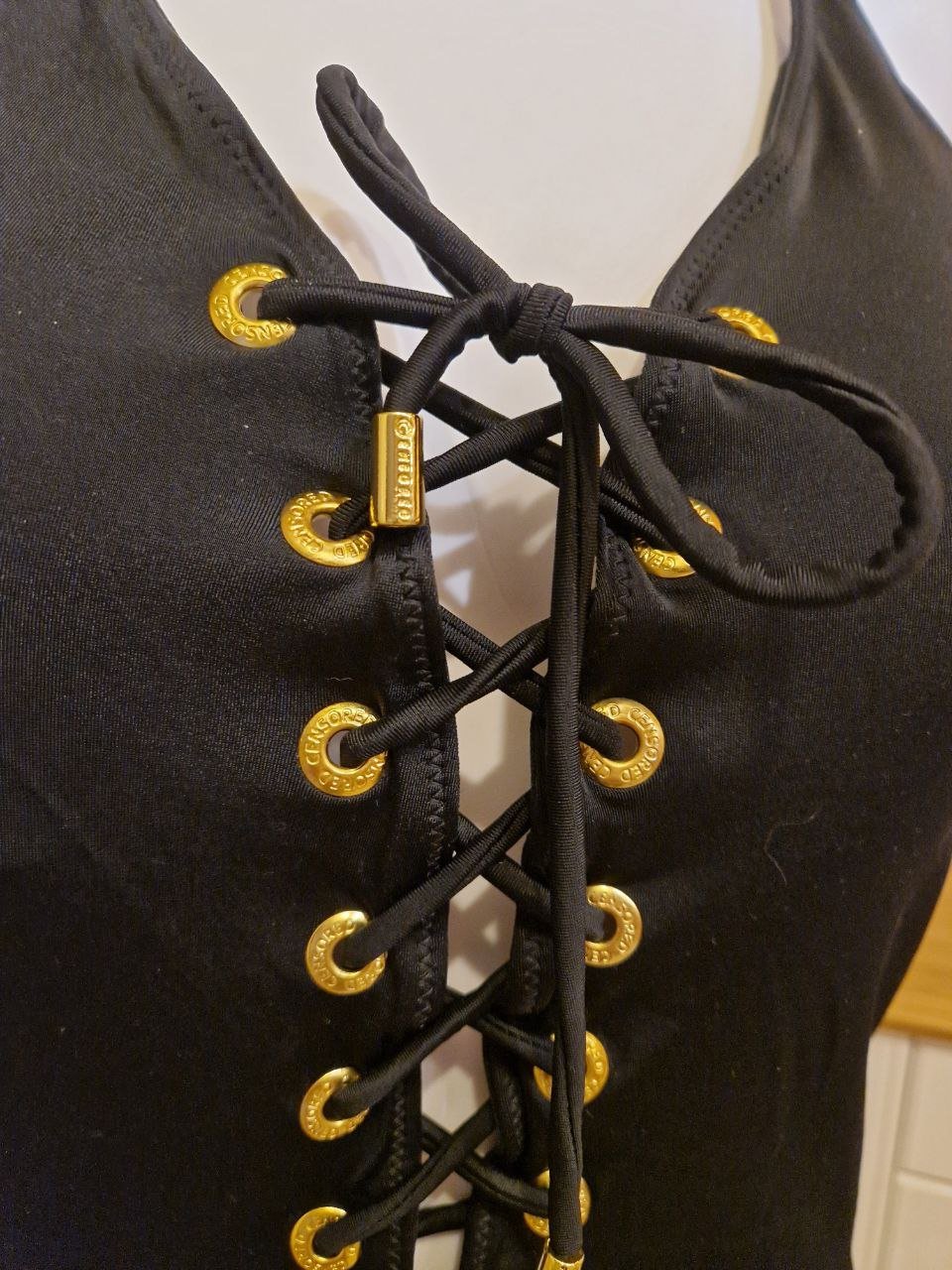 Ensored.  Schöner schwarzer Badeanzug.  Größe XL ( 42 )