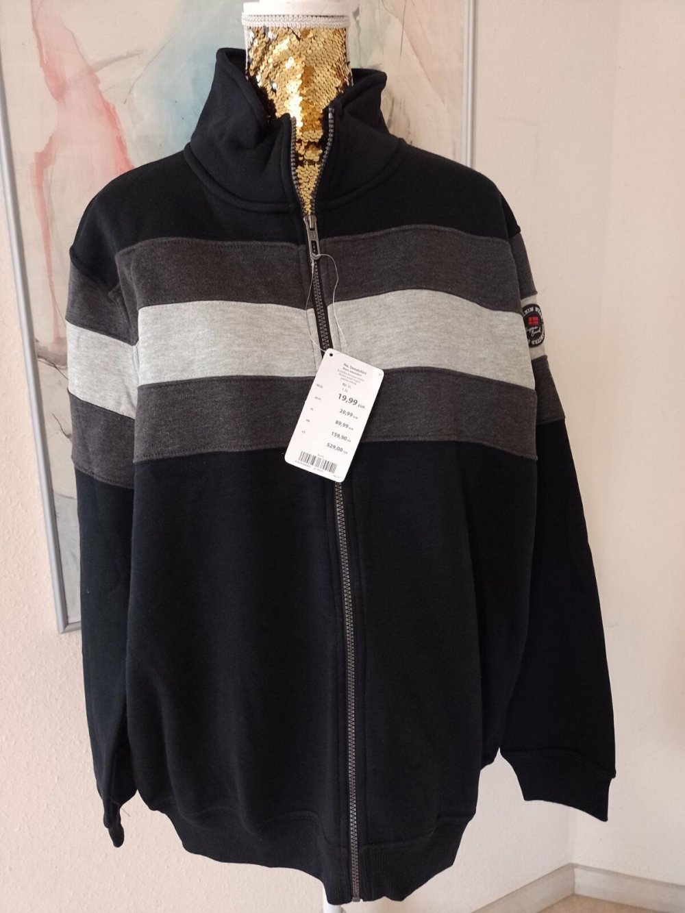 Herren - Sweatjacke mit Kontrastblock. Größe XL .
