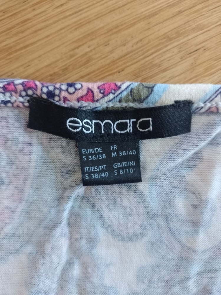 Wie neu. Schönes Sommerkleid. 95% Viskose + 5% Elastan. Große S.