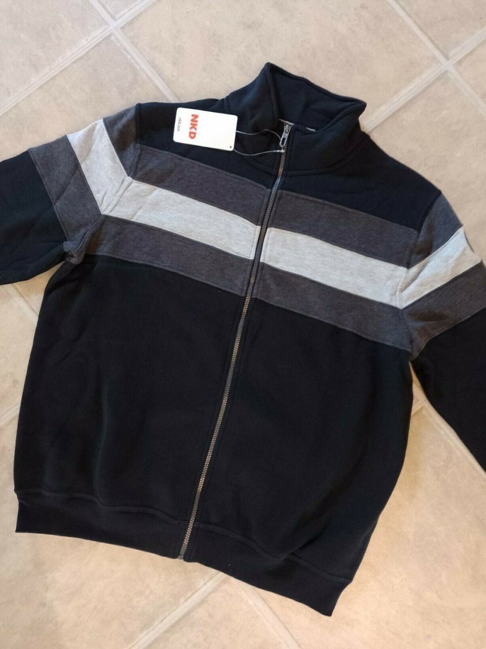 Herren - Sweatjacke mit Kontrastblock. Größe XL .