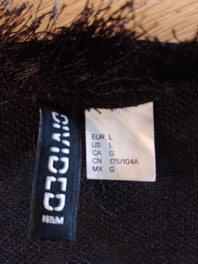 Divided.  Schöne Strickjacke, Blaser.  Große L.  