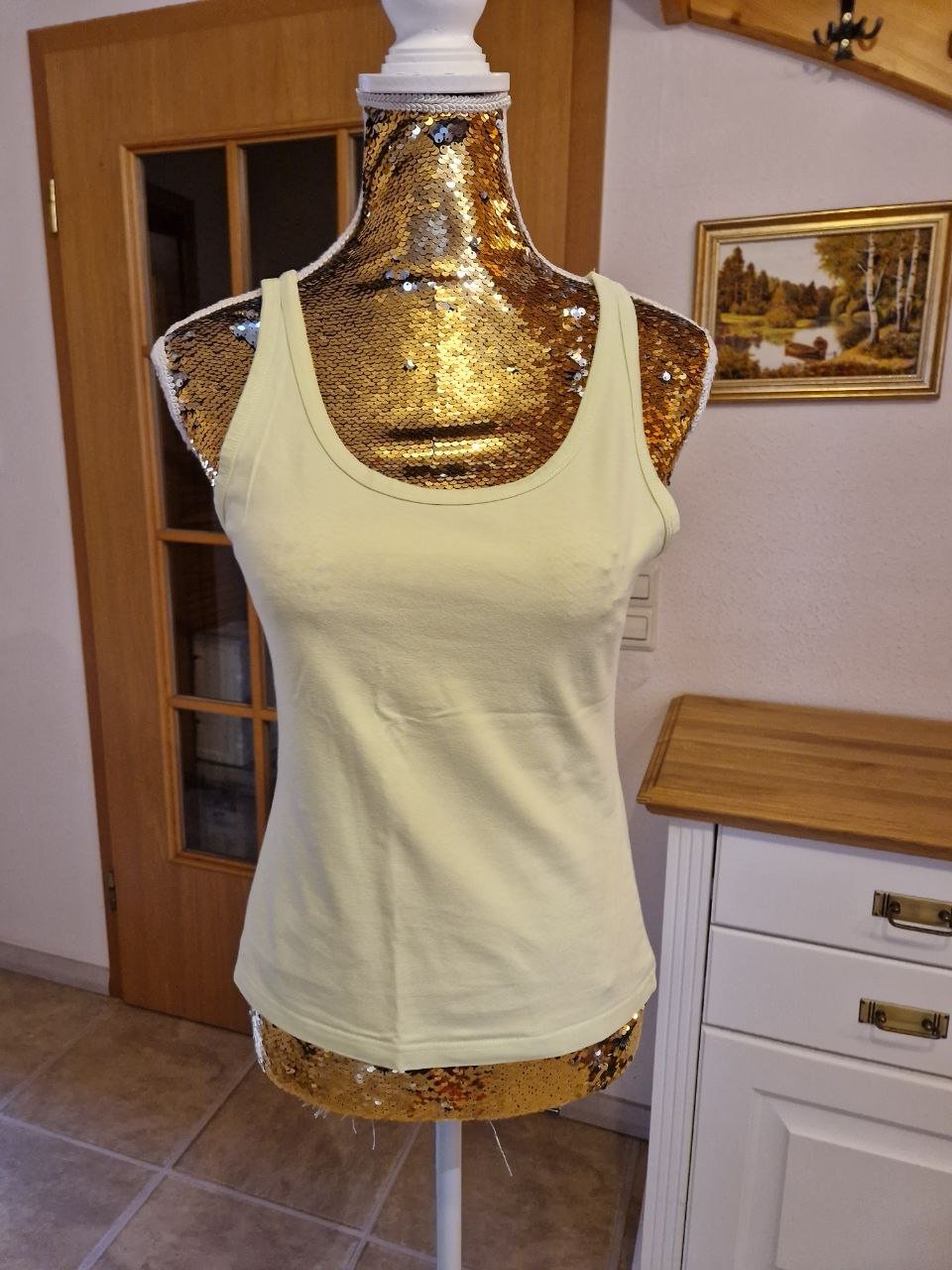 Colours of the World. Bequemes T-Shirt - Top - Trägerhemd. Größe M. 