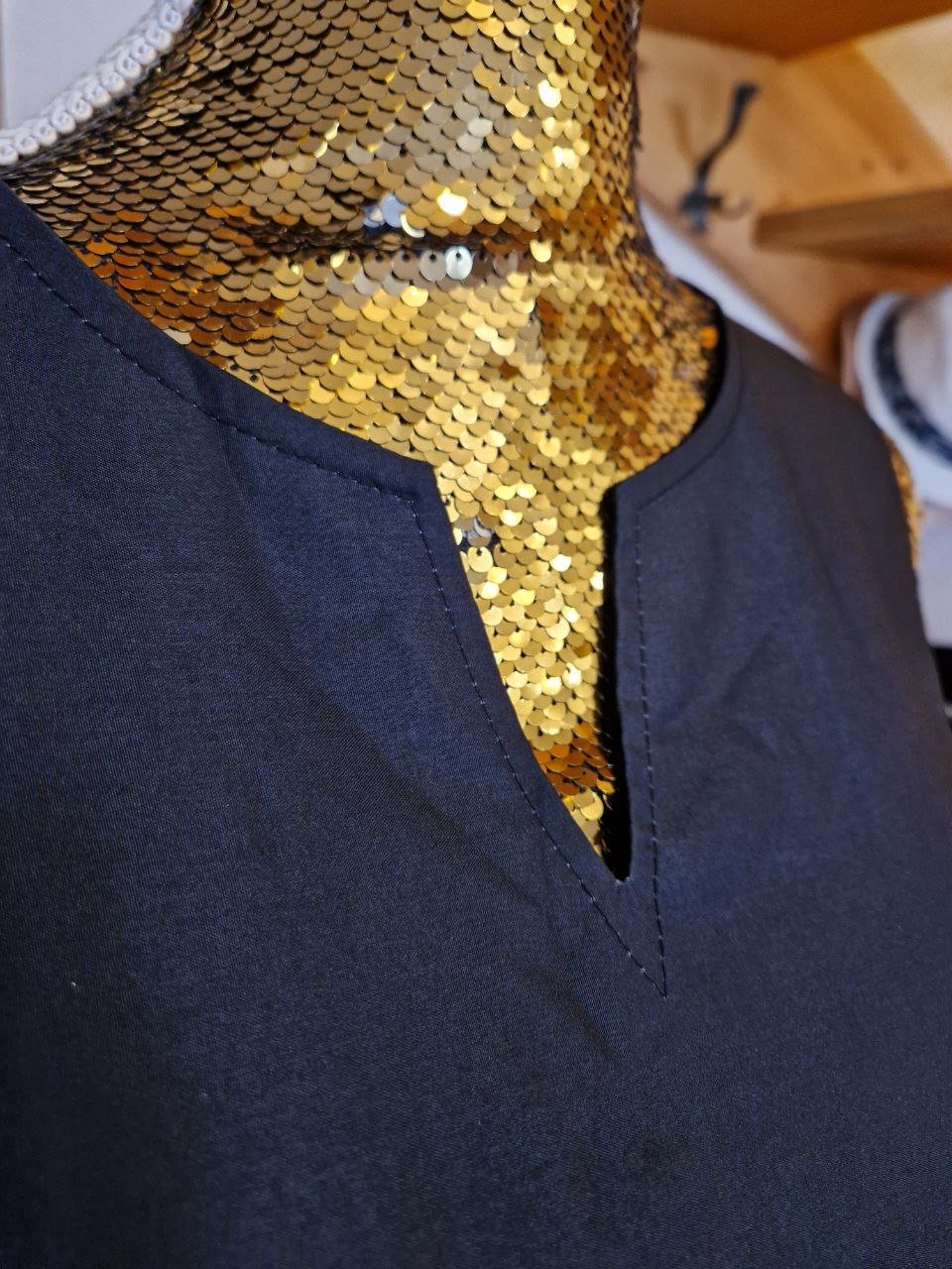 NEU.  Schönes Sommerkleid.  Größe M-L. 