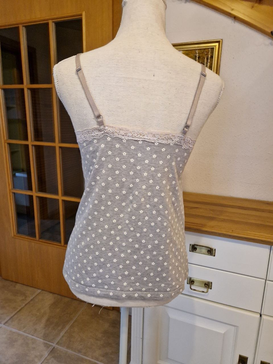 Benotti. Bequemes T-Shirt - Top - Trägerhemd. Größe 36/38.