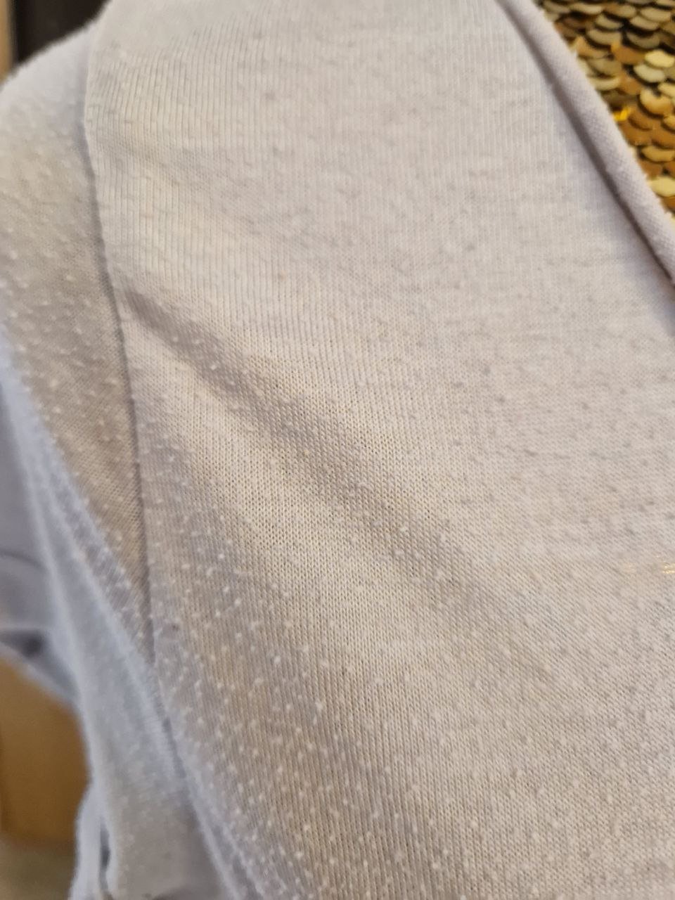 Sublevel.   T-Shirt.  Größe S.  Polyester. Auf dem Stoff sind Pillen. Gewaschen. Es gibt keine Garantie und Rückerstattung.