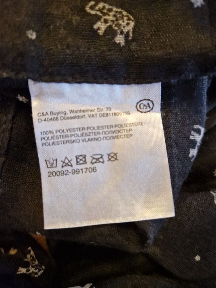 C&A. Schöner hellschwarzer Schal. 