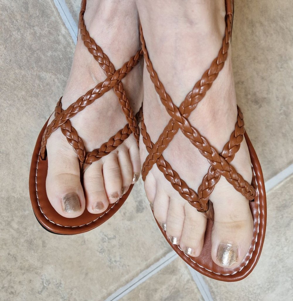 Frauen leichte braune Sandalen, Flip-Flops. Größe 39. 