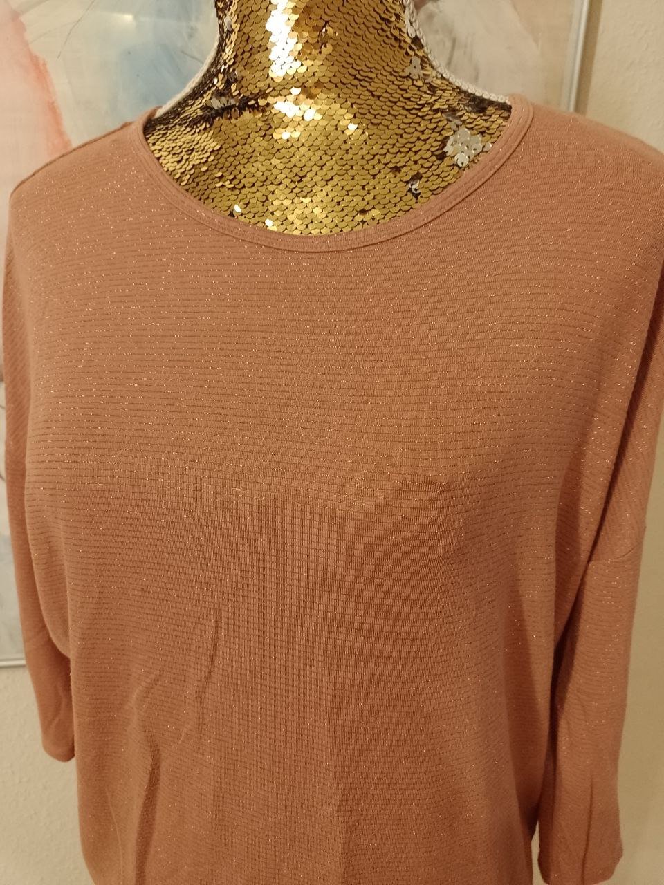 Wie neu.  Elegantes T-Shirt - Bluse - Tunika.  Größe S-M. 