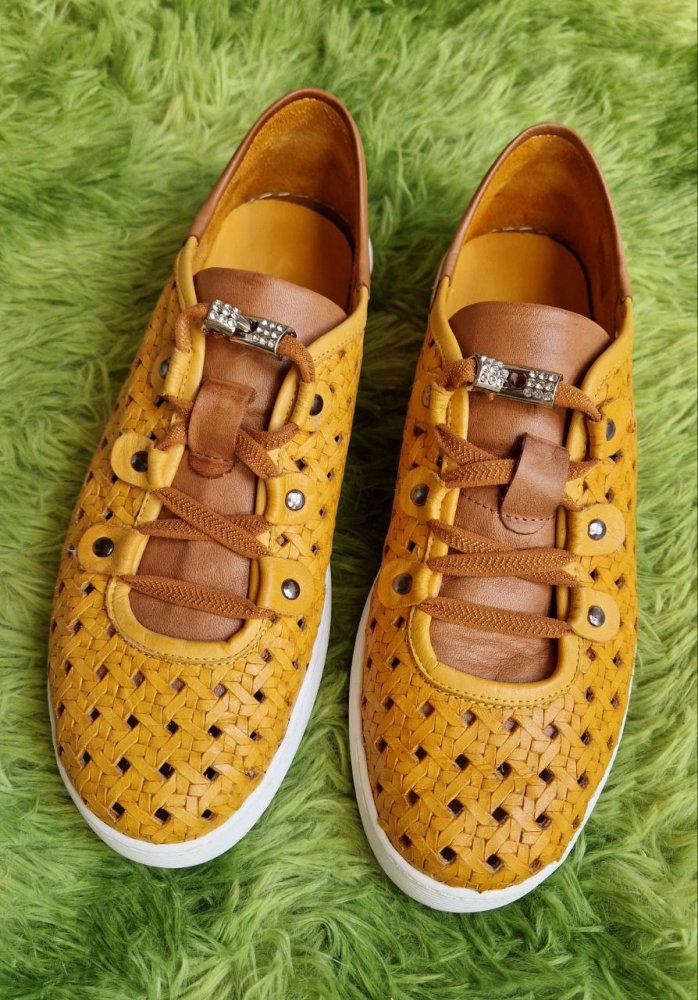 Neu. Cosmos. Weiche atmungsaktive Lederschuhe, Halbschuhe. Größe 39.
