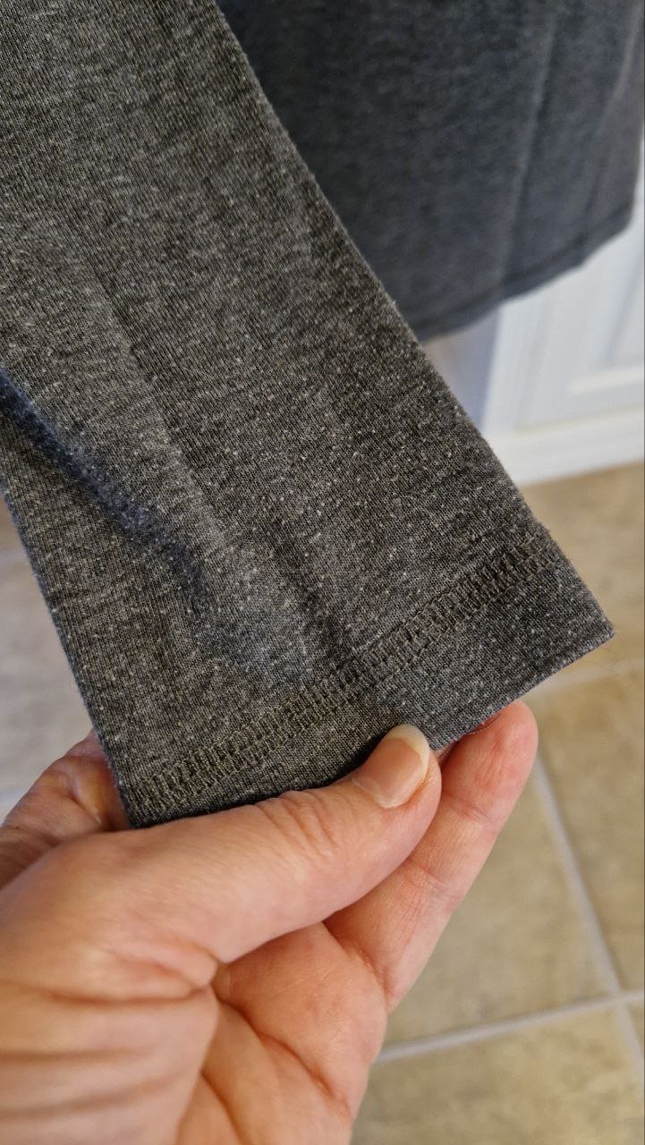 Laura Torelli. Grauer Rollkragenpullover. Große M. Polyester. 