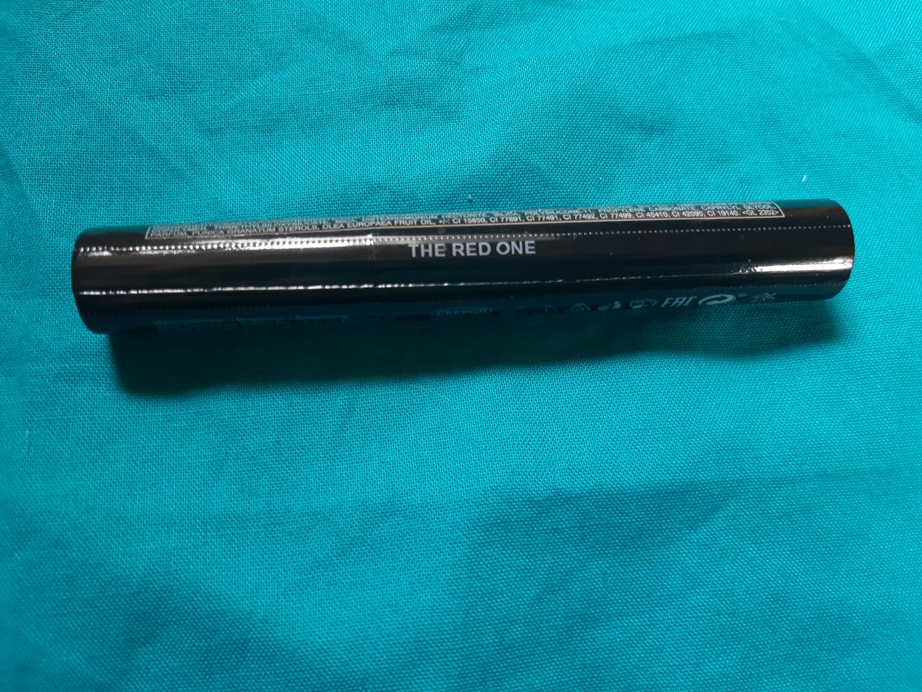 Avon Power Stay The Red One lip colour