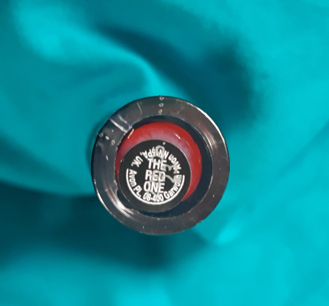 Avon Power Stay The Red One lip colour