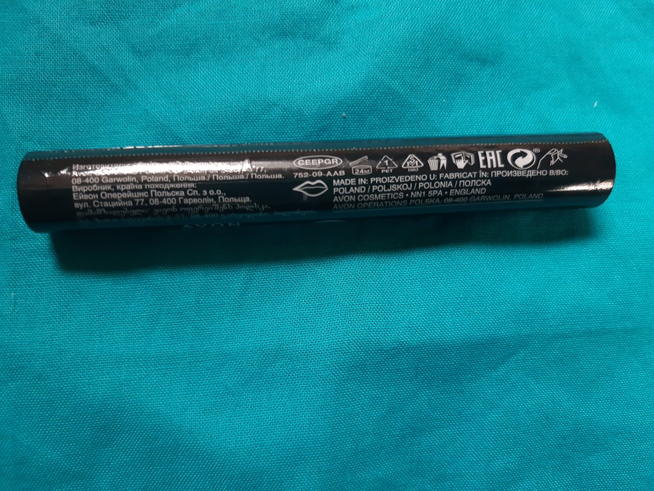 Avon Power Stay The Red One lip colour