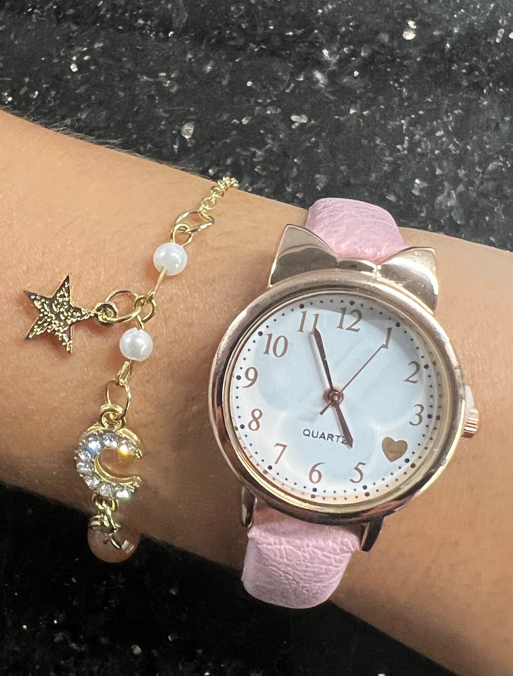 Katzen Armbanduhranalog Anime  mit Armband Stern Mond Weiß Roségold Farben  neu ovp
