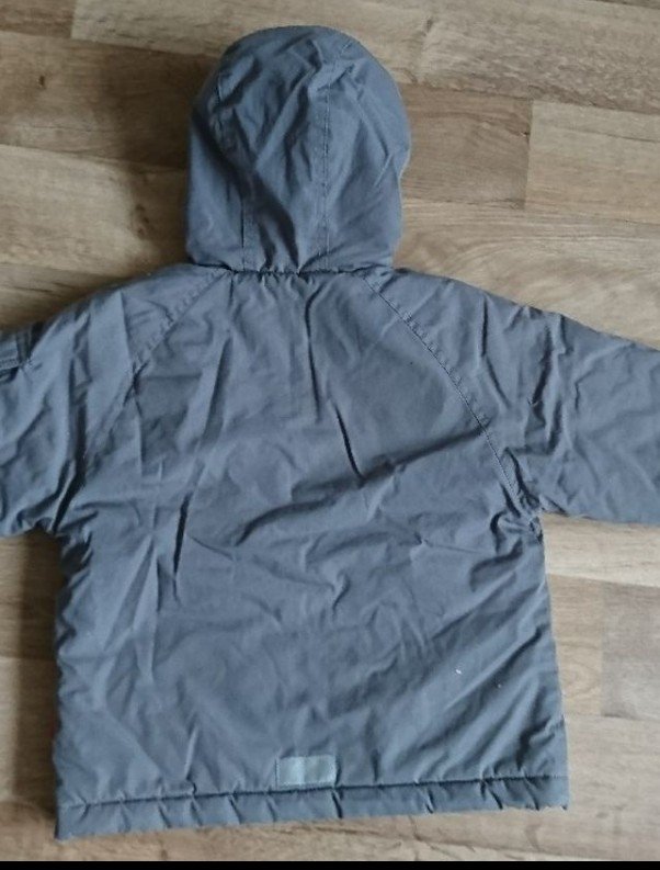 Dicke warme Jacke in 104