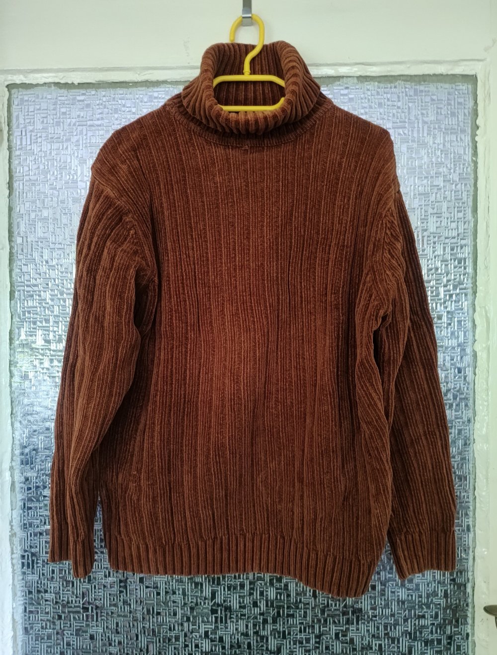 Rollkragenpullover in L