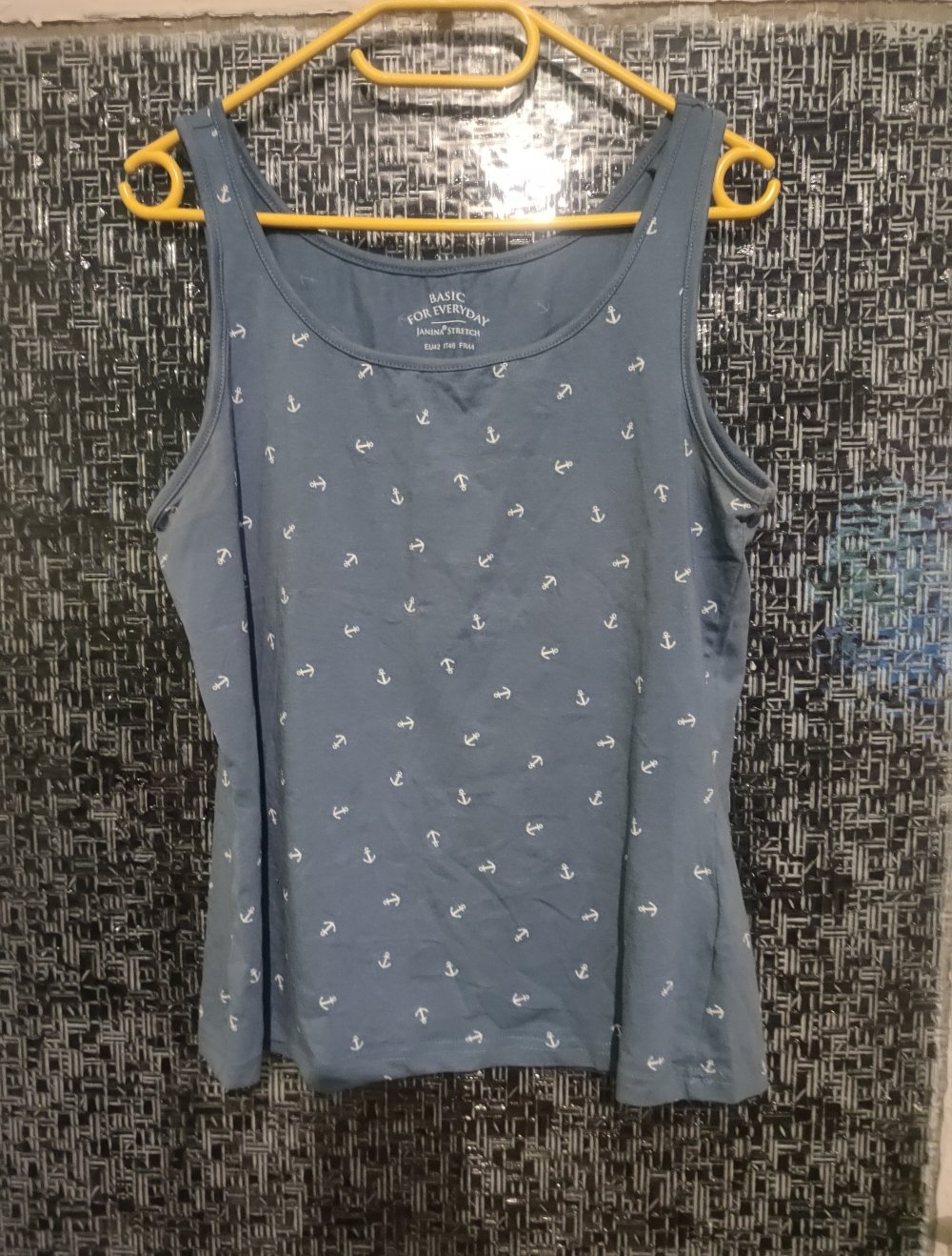 Neues Tanktop in 42