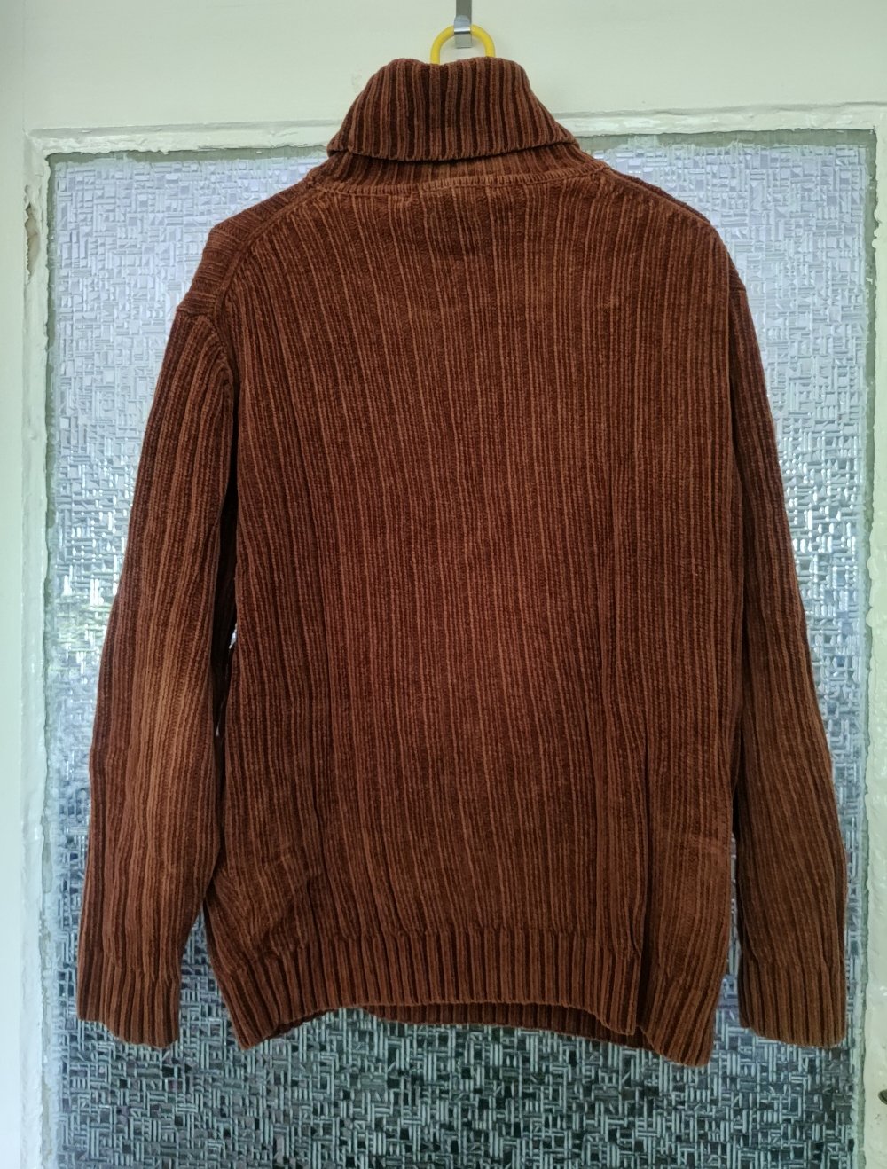 Rollkragenpullover in L