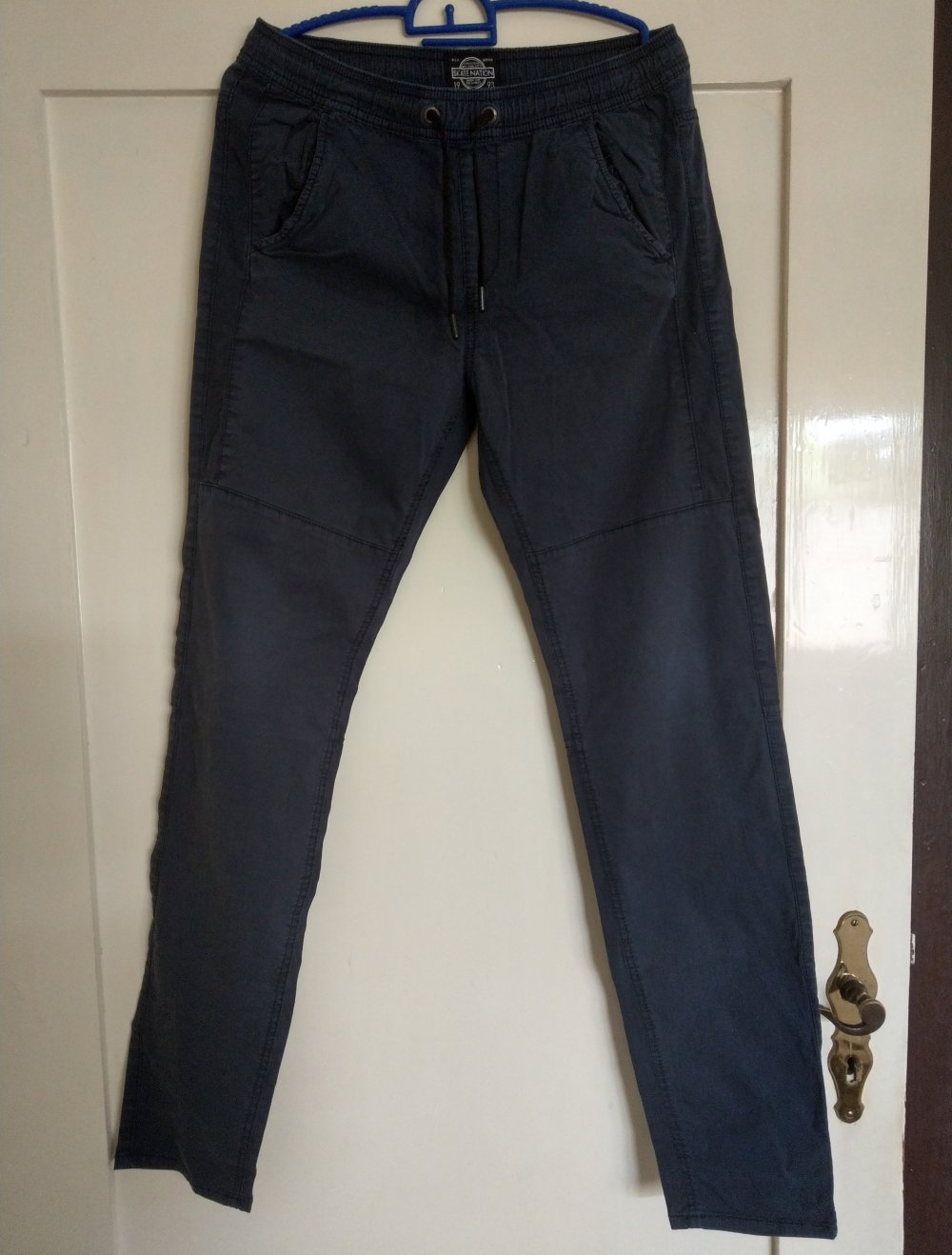 2 Stoffhosen in 176