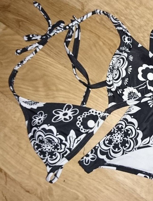 Bikini in 36