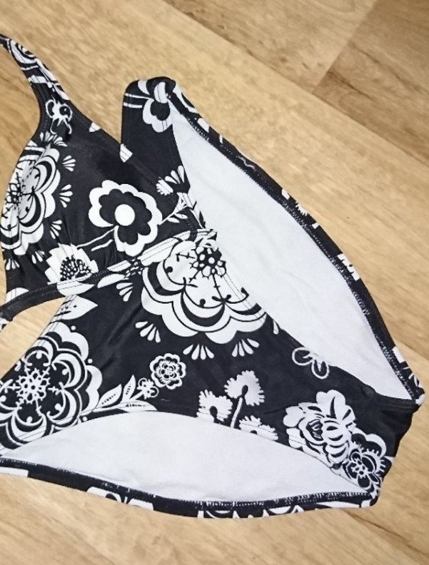 Bikini in 36