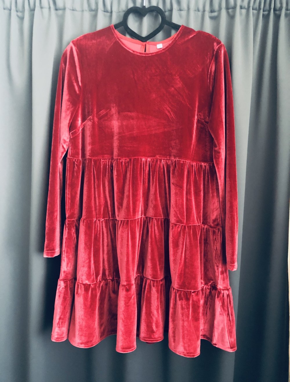 Rotes Samtkleid