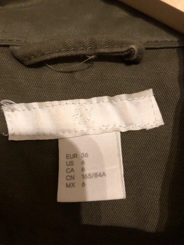 Khakifarbene Jacke von H&M