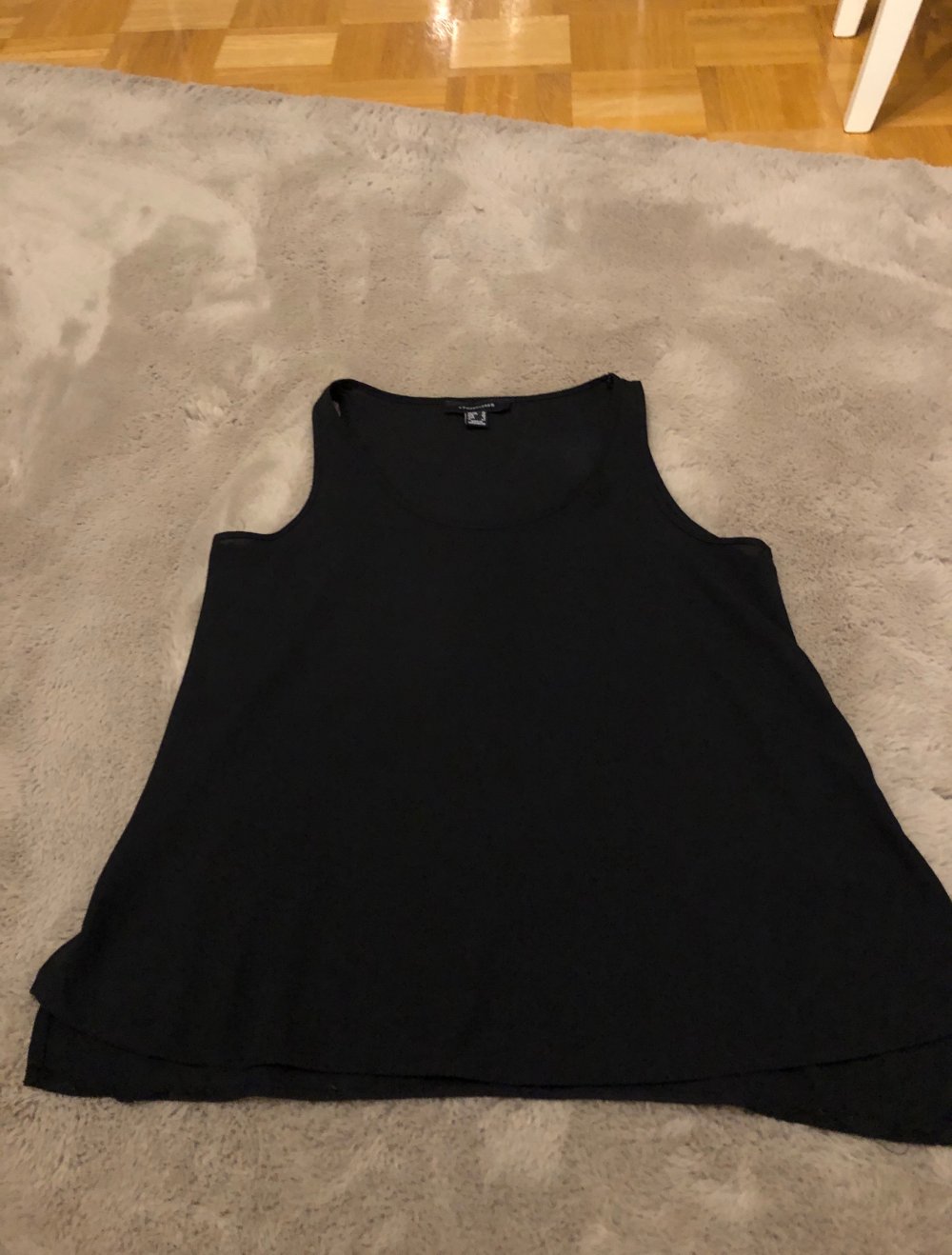 Schwarzes Top