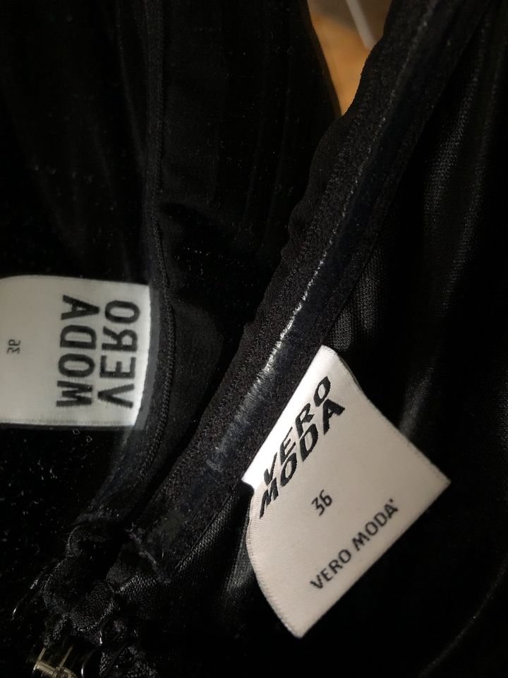 Kleid schwarz Vero Moda