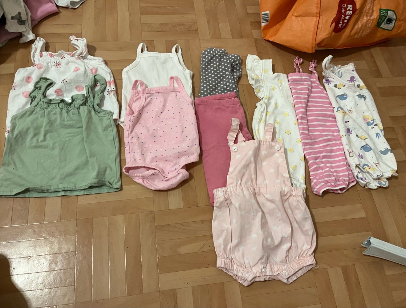 babykleidung mädchen größe 68.