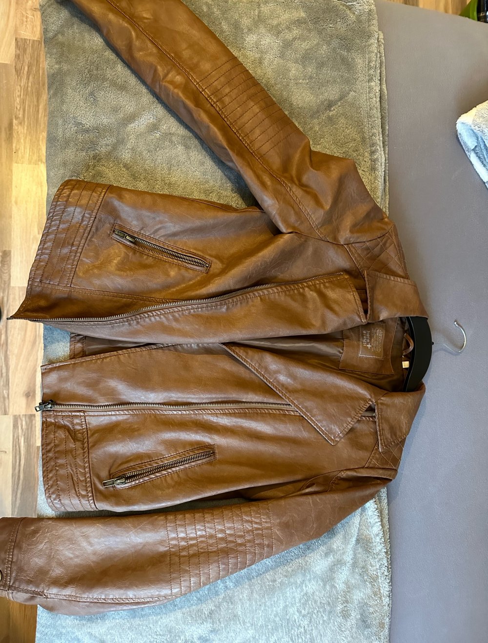 Lederjacke zu verkaufen