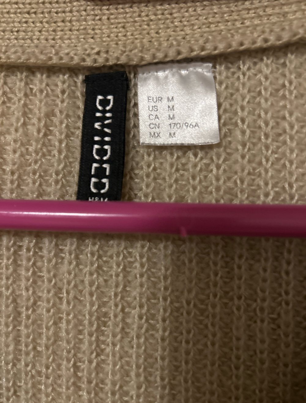 lässiger Pulli mit tollem Ausschnitt