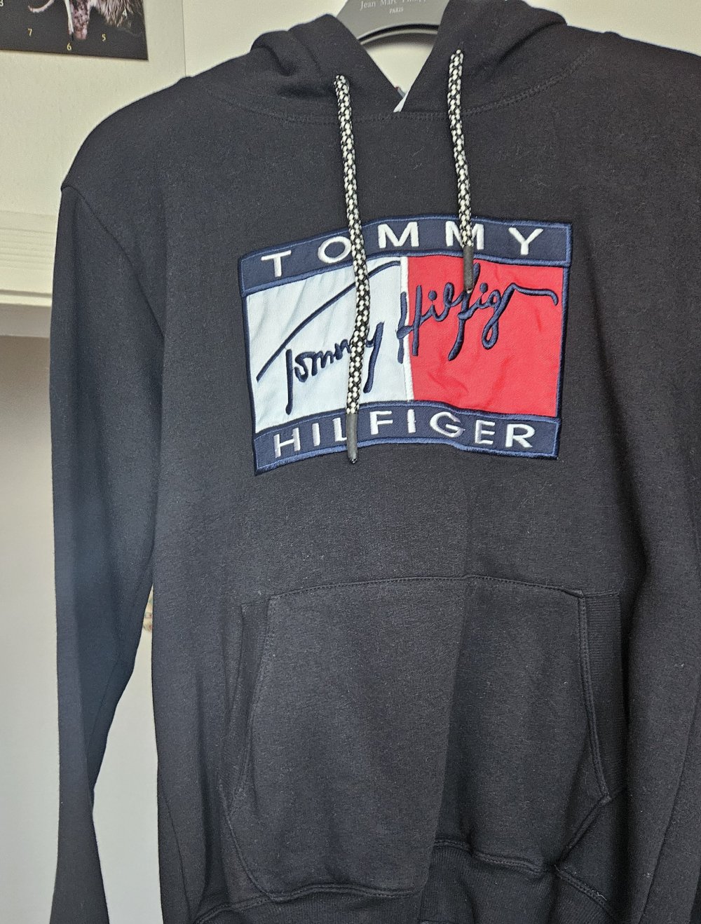 tommy pulli mit kaputze