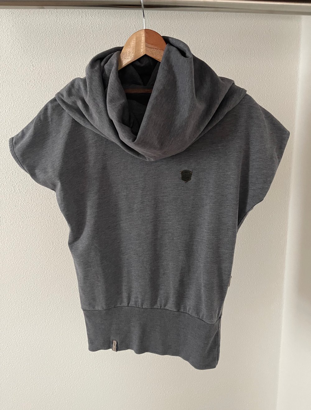 T-Shirt mit Kragen