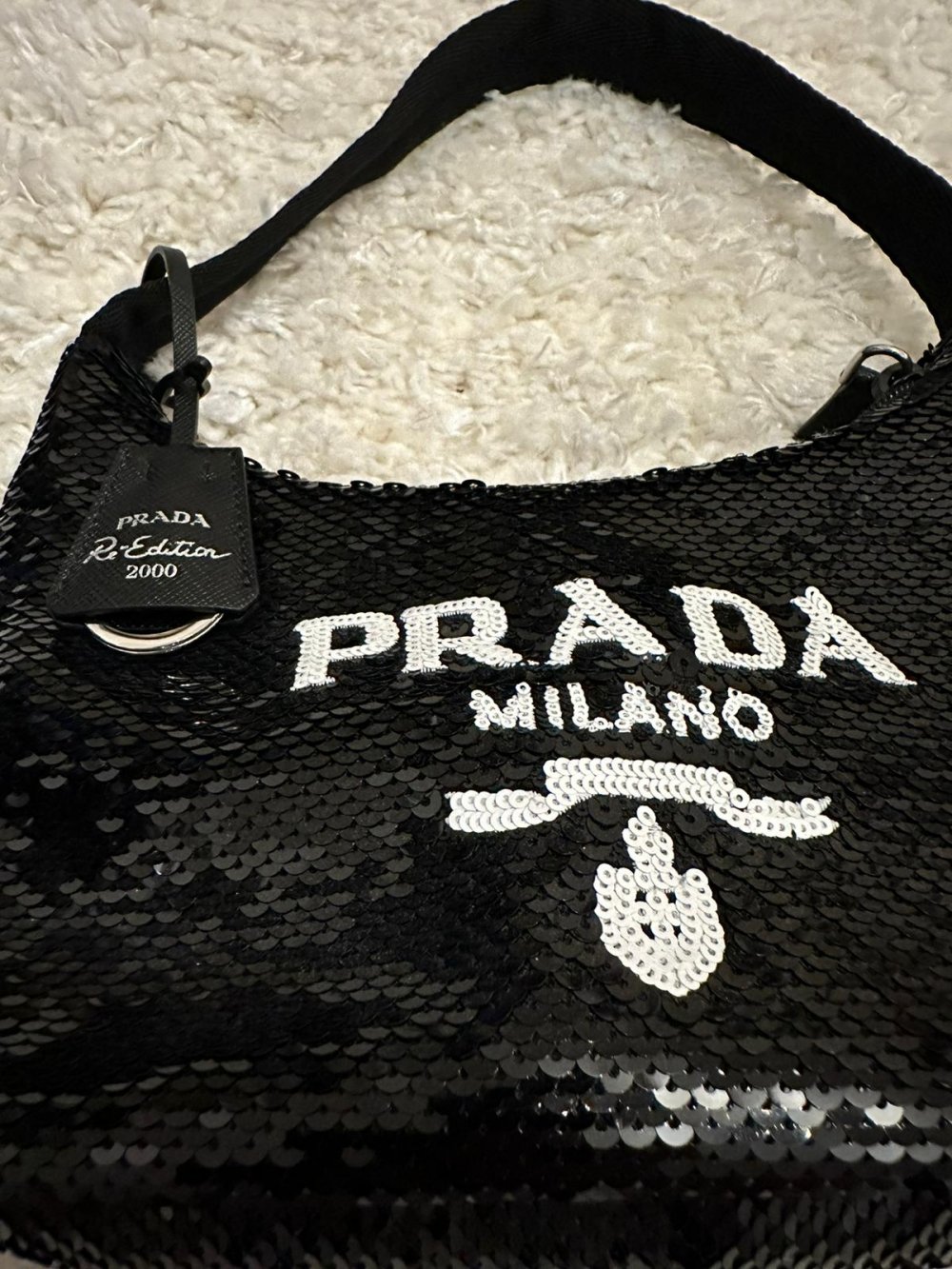 Prada Re-Edition 2000 Handtasche mit Pailletten