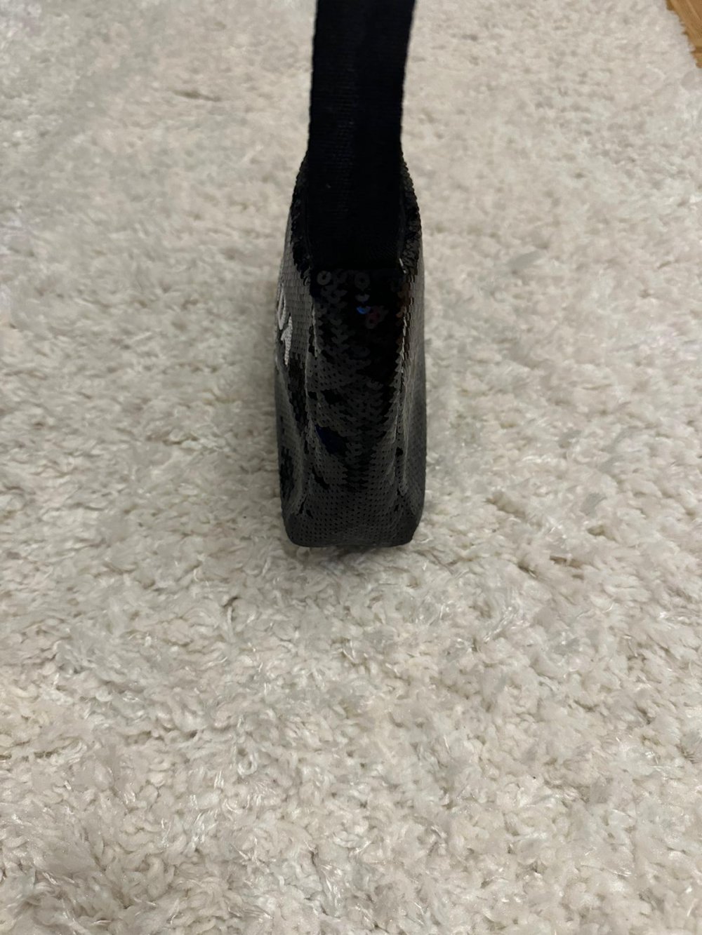 Prada Re-Edition 2000 Handtasche mit Pailletten
