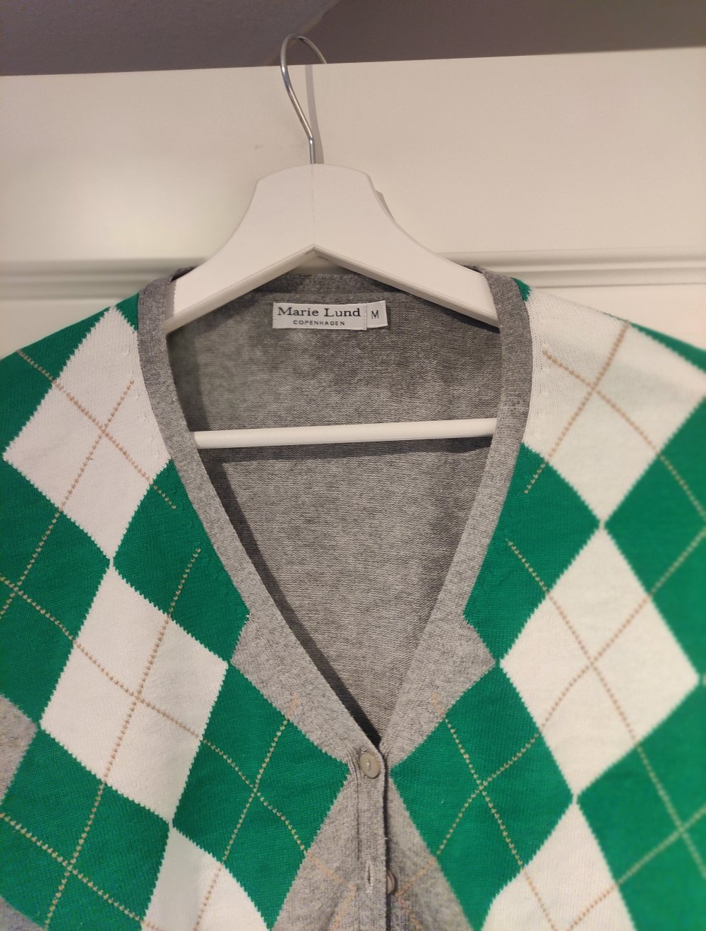 kurze strickjacke