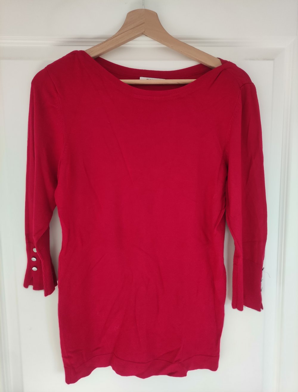 roter Pullover