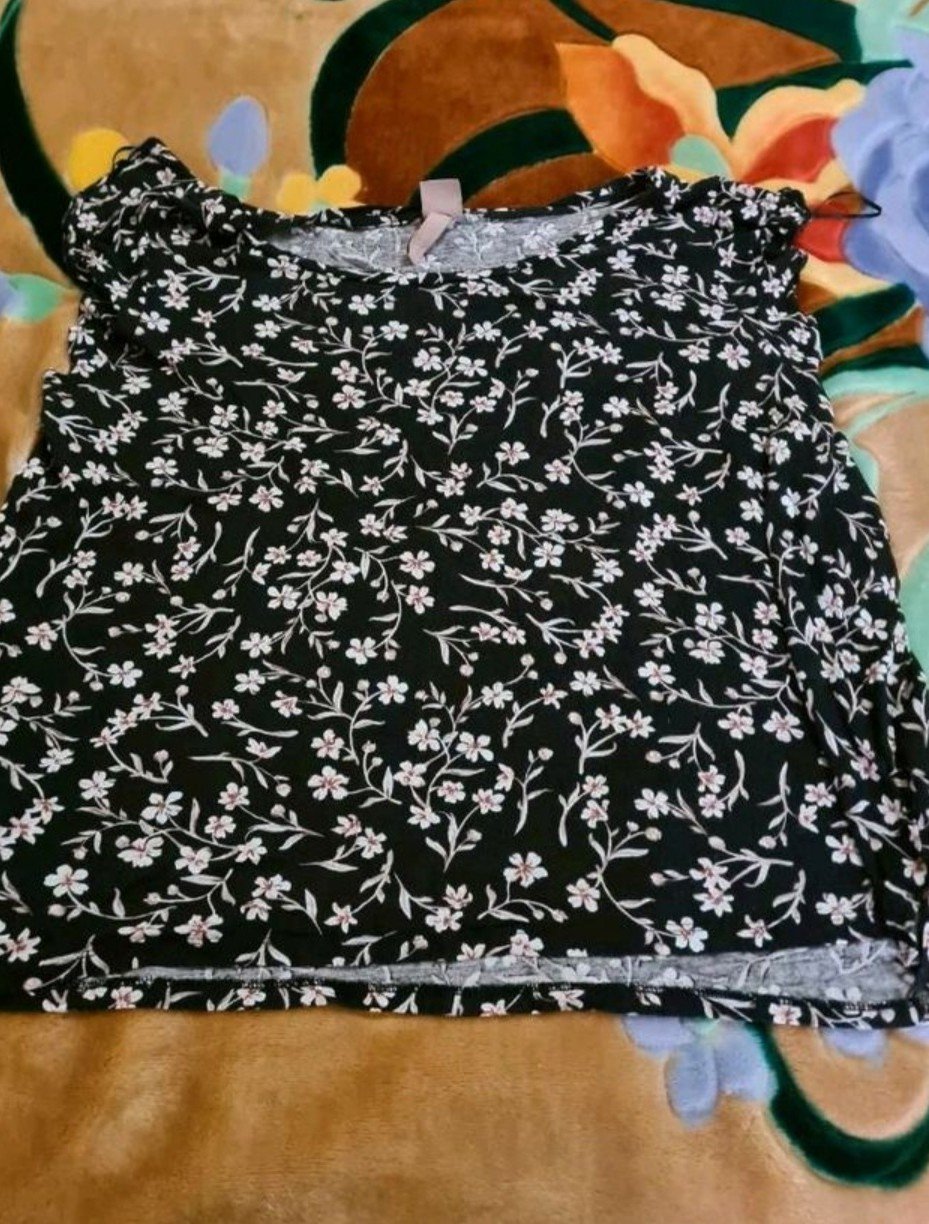 Verschiedene Shirt gr 48/50