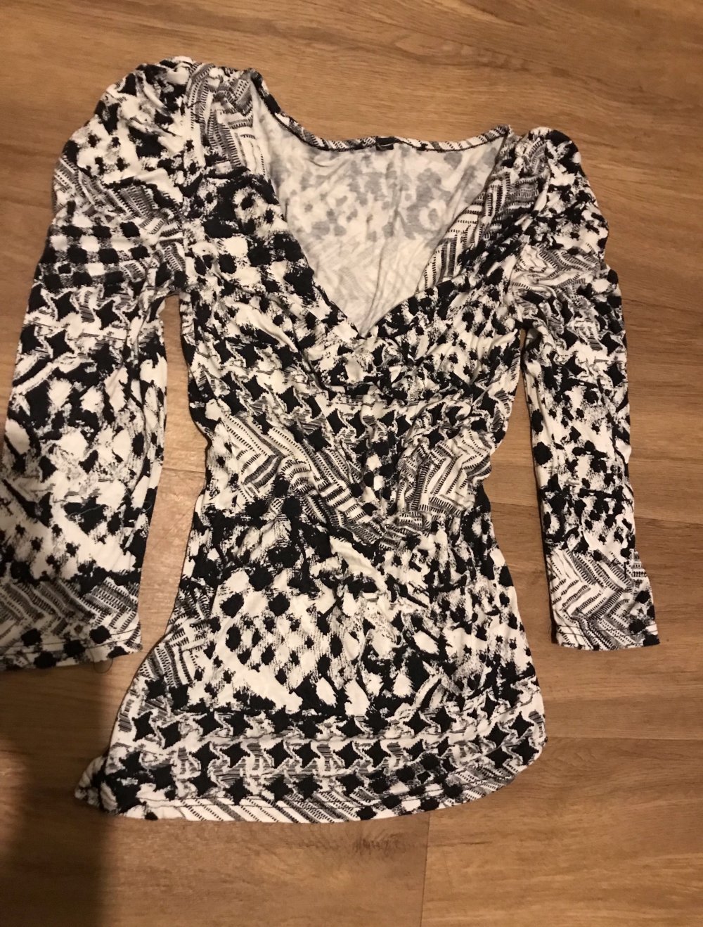 Shirt mit Wasserfall Ausschnitt