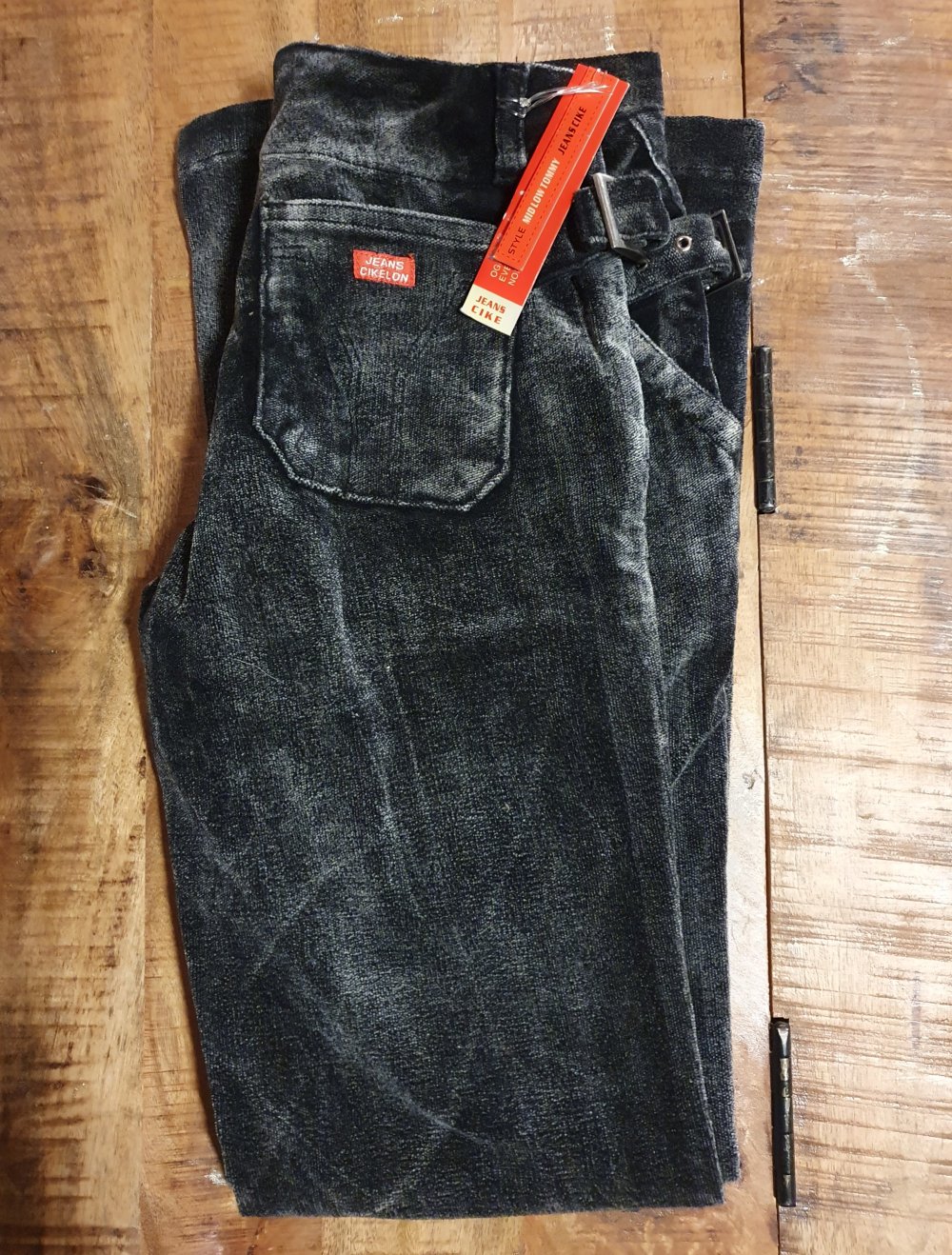 Jeanscike samt Hose batik
