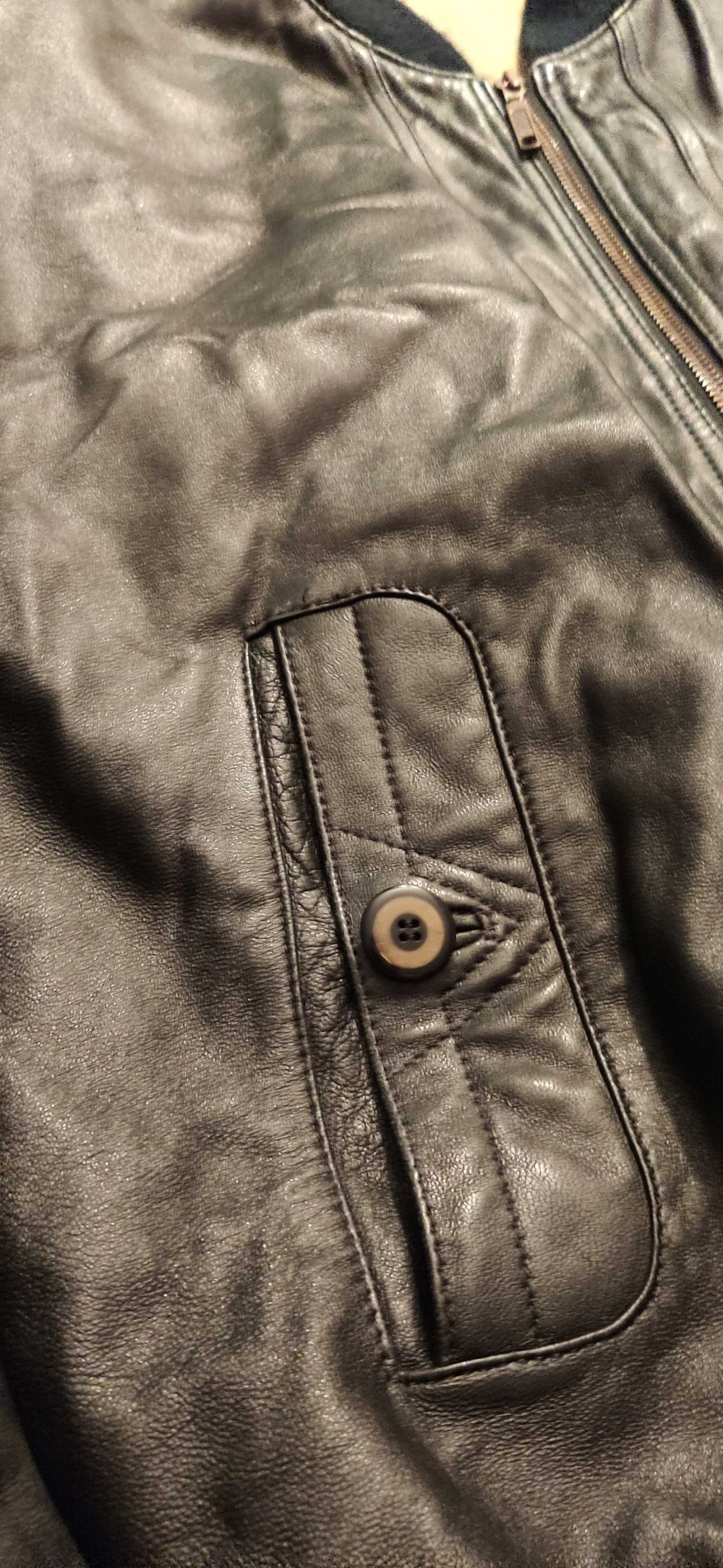 schwarze Lederjacke