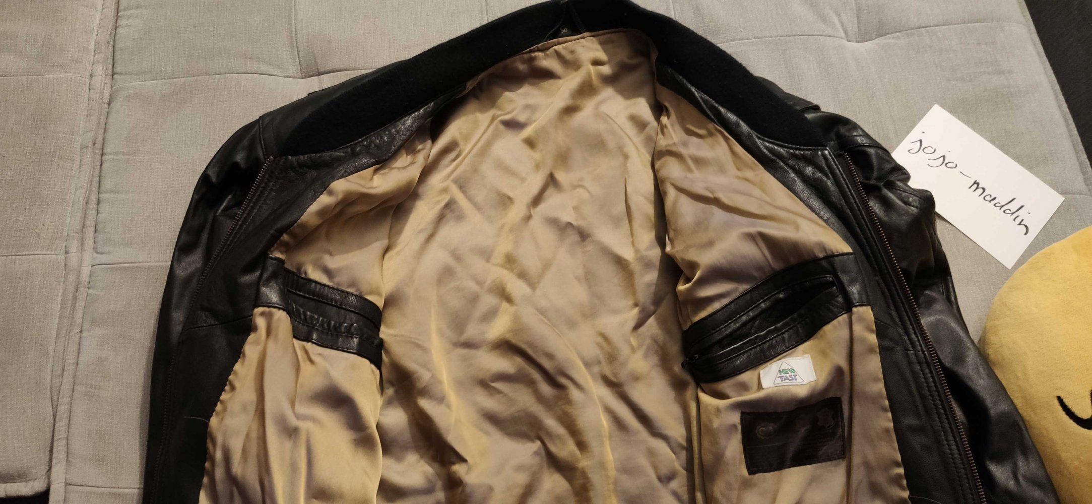 schwarze Lederjacke
