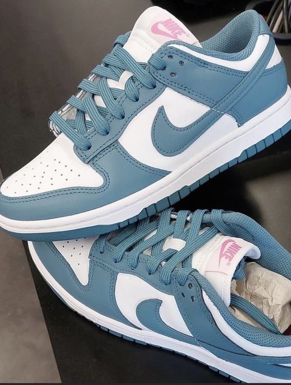 Nike Schuhe in Dunkelblau gr 38